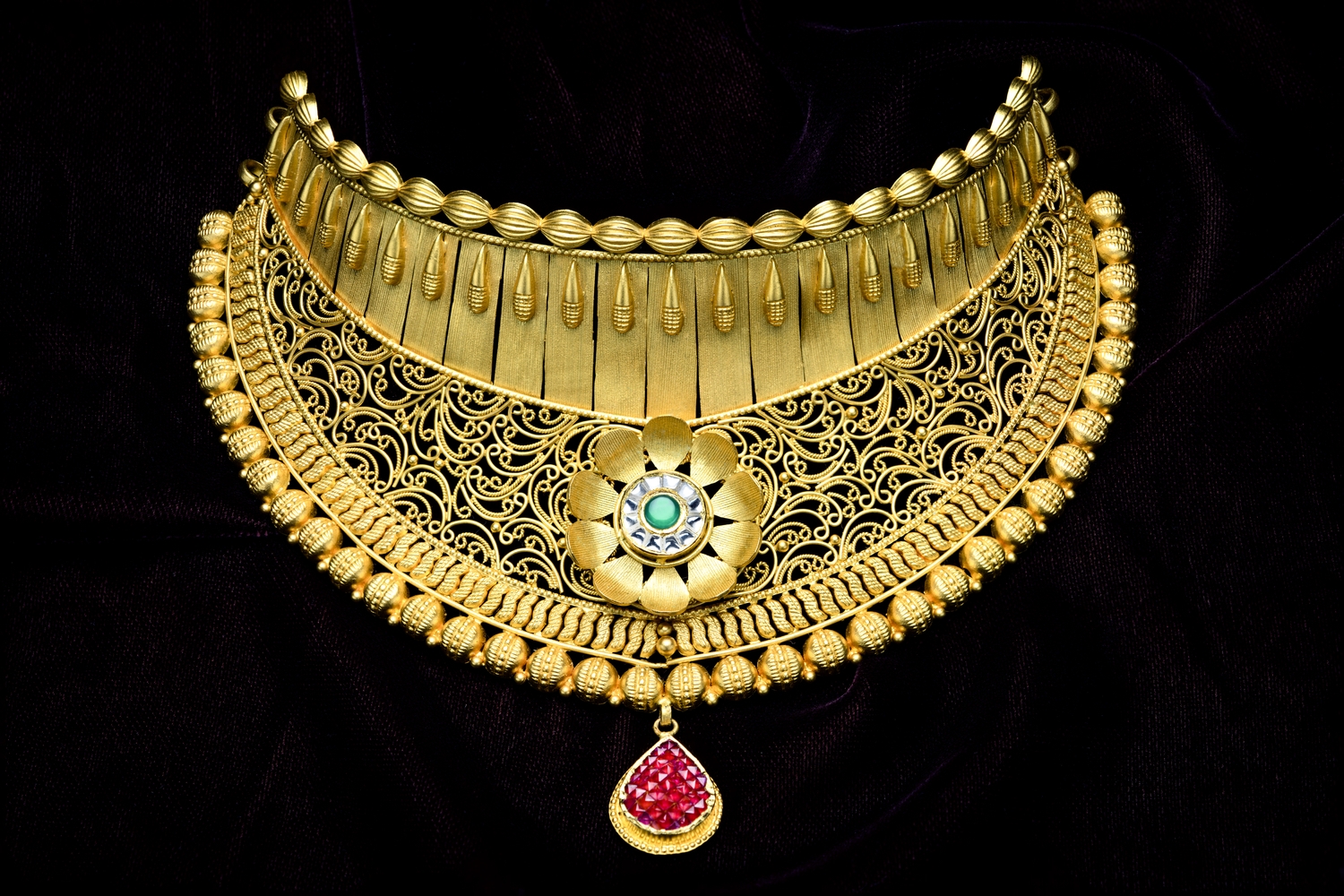 Black Friday 2024 Gold Jewelry Deals: Sparkling Savings on Timeless Elegance
