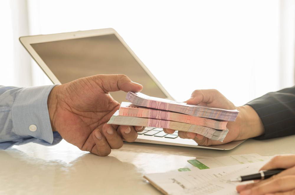 Cash loan – The good and bad side of it