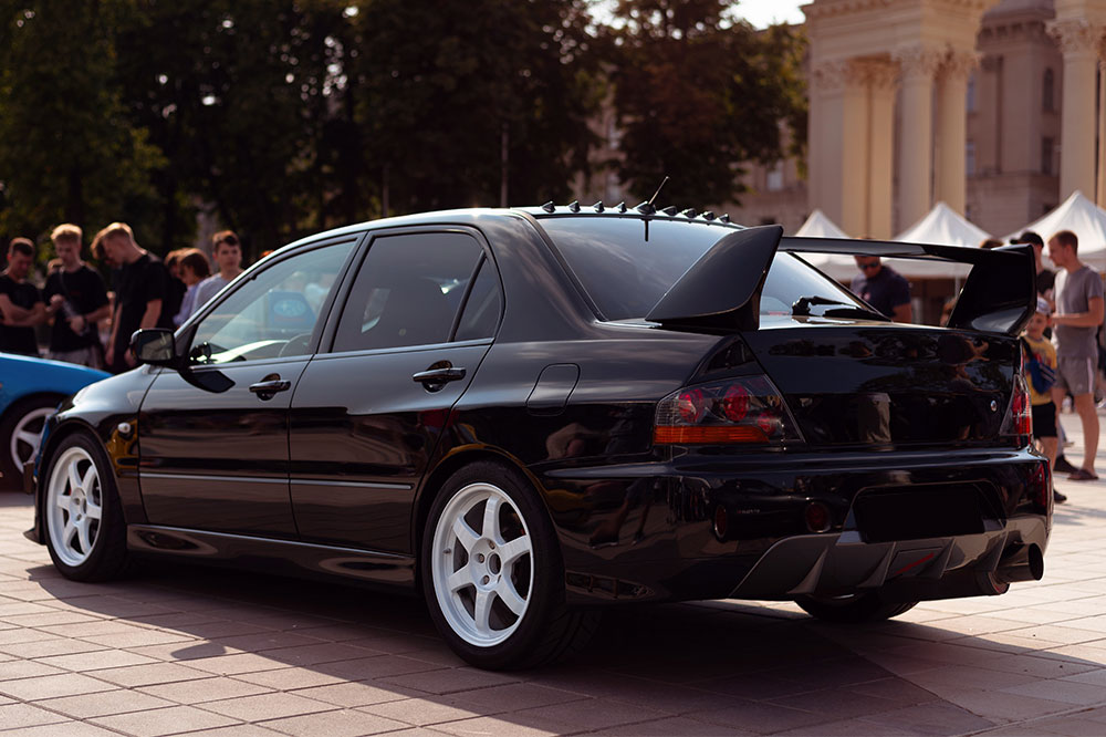 Here’s What the Mitsubishi 3000GT Has to Offer